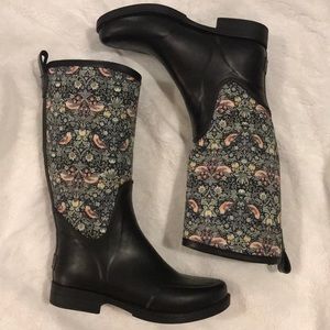 Ugg rain boots
